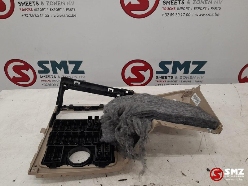 MAN Occ instrumentenpaneel+schakelaars MAN - الكابينة والداخلية - شاحنة: صورة 3 MAN Occ instrumentenpaneel+schakelaars MAN - الكابينة والداخلية - شاحنة: صورة 3