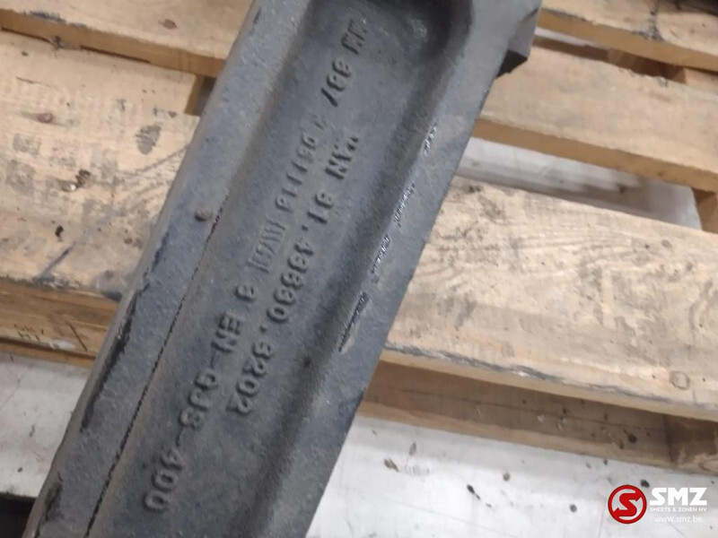 MAN Occ set luchtveersteunen links + rechts achteras M - إطار هيكلي/ إطار معدني - شاحنة: صورة 3 MAN Occ set luchtveersteunen links + rechts achteras M - إطار هيكلي/ إطار معدني - شاحنة: صورة 3