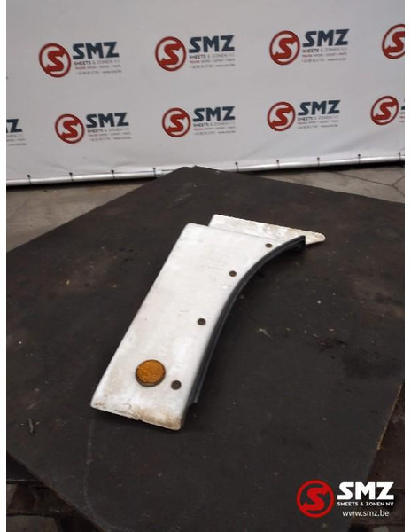 MAN Occ spatbord vooraan rechts MAN TGX 81664100306 81 - هيكل السيارة الخارجية - شاحنة: صورة 1 MAN Occ spatbord vooraan rechts MAN TGX 81664100306 81 - هيكل السيارة الخارجية - شاحنة: صورة 1