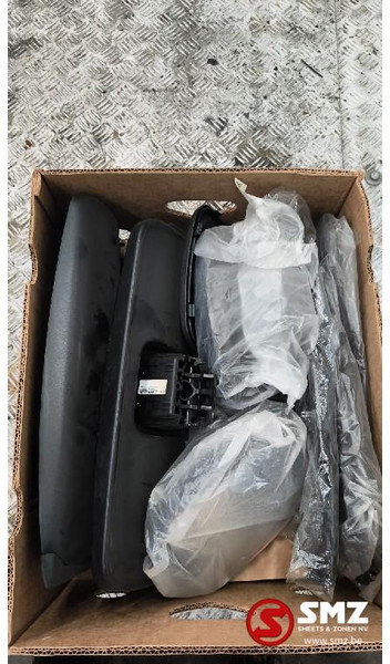 Mercedes-Benz Lot onderdelen Mercedes - مرآة الرؤية الخلفية - شاحنة: صورة 1 Mercedes-Benz Lot onderdelen Mercedes - مرآة الرؤية الخلفية - شاحنة: صورة 1