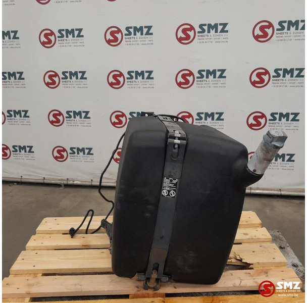 Mercedes-Benz Occ AdBluetank 85L + AdBlueniveausensor Mercedes - نظام الوقود - شاحنة: صورة 2 Mercedes-Benz Occ AdBluetank 85L + AdBlueniveausensor Mercedes - نظام الوقود - شاحنة: صورة 2