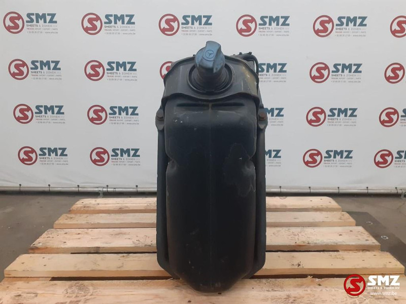 Mercedes-Benz Occ AdBluetank Mercedes - نظام الوقود - شاحنة: صورة 3 Mercedes-Benz Occ AdBluetank Mercedes - نظام الوقود - شاحنة: صورة 3