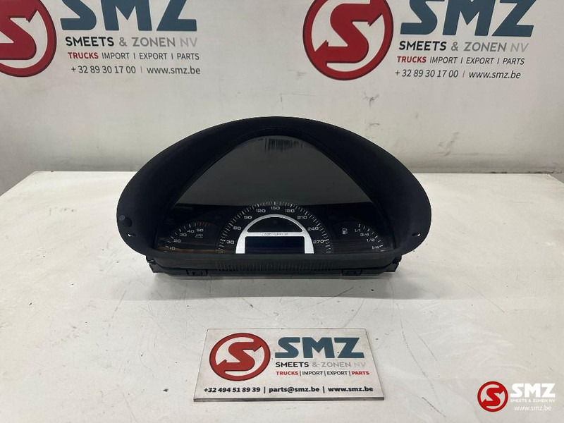 Mercedes-Benz Occ Instrumentenpaneel Mercedes W203 C KLASSE - لوحة العدادات - سيارة: صورة 1 Mercedes-Benz Occ Instrumentenpaneel Mercedes W203 C KLASSE - لوحة العدادات - سيارة: صورة 1