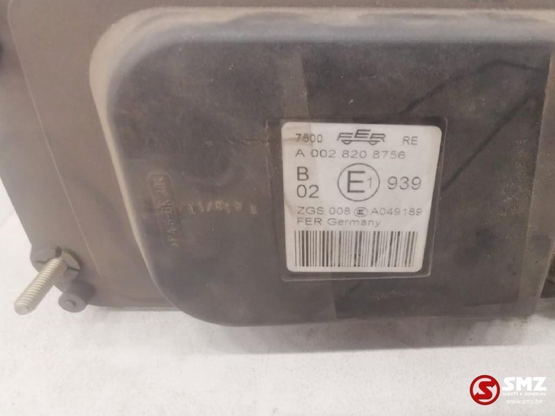 Mercedes-Benz Occ Mistlicht rechts Actros MP1 - مصابيح الضباب - شاحنة: صورة 2 Mercedes-Benz Occ Mistlicht rechts Actros MP1 - مصابيح الضباب - شاحنة: صورة 2