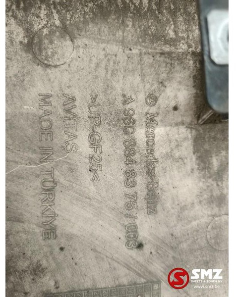 Mercedes-Benz Occ Spatbord links Actros MP4 - هيكل السيارة الخارجية - شاحنة: صورة 2 Mercedes-Benz Occ Spatbord links Actros MP4 - هيكل السيارة الخارجية - شاحنة: صورة 2