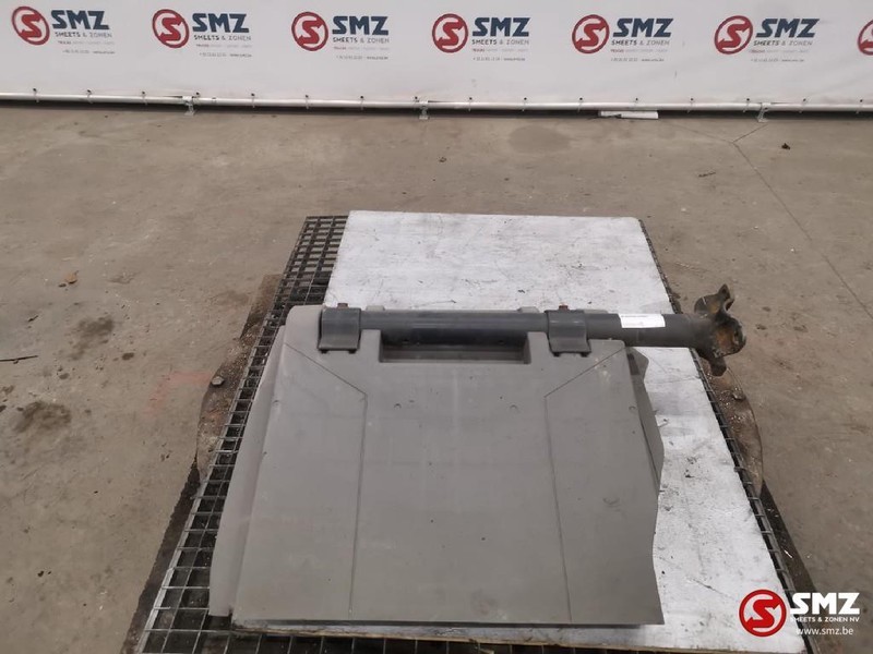 Mercedes-Benz Occ Spatbord met steun Actros MP2/MP3 - رفرف - شاحنة: صورة 1 Mercedes-Benz Occ Spatbord met steun Actros MP2/MP3 - رفرف - شاحنة: صورة 1