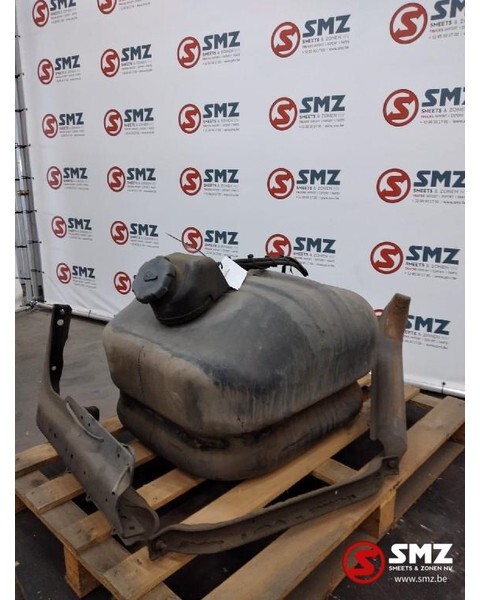 Mercedes-Benz Occ brandstoftank 125L Mercedes Atego A9704710001 - خزان الوقود - شاحنة: صورة 2 Mercedes-Benz Occ brandstoftank 125L Mercedes Atego A9704710001 - خزان الوقود - شاحنة: صورة 2