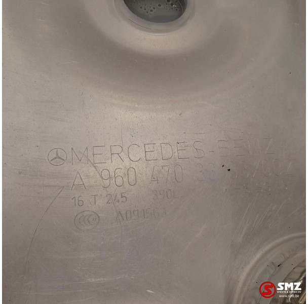 Mercedes-Benz Occ brandstoftank 390L + steunen Mercedes - خزان الوقود - شاحنة: صورة 5 Mercedes-Benz Occ brandstoftank 390L + steunen Mercedes - خزان الوقود - شاحنة: صورة 5