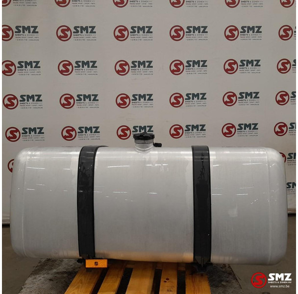 Mercedes-Benz Occ brandstoftank 630L + brandstofniveausensor Mer - خزان الوقود - شاحنة: صورة 1 Mercedes-Benz Occ brandstoftank 630L + brandstofniveausensor Mer - خزان الوقود - شاحنة: صورة 1