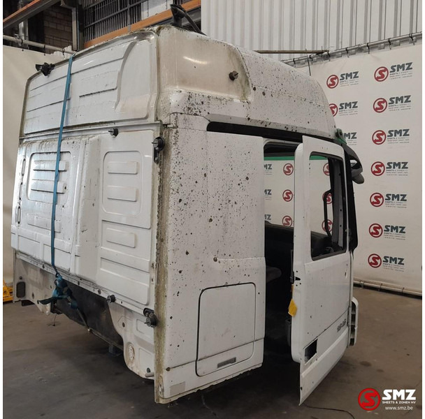 Mercedes-Benz Occ cabine Mercedes Actros MP2 - الكابينة والداخلية - شاحنة: صورة 4 Mercedes-Benz Occ cabine Mercedes Actros MP2 - الكابينة والداخلية - شاحنة: صورة 4