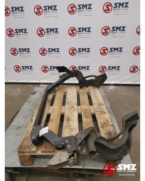 Mercedes-Benz Occ cabine ophanging achter - نظام تعليق الكابينة - شاحنة: صورة 1 Mercedes-Benz Occ cabine ophanging achter - نظام تعليق الكابينة - شاحنة: صورة 1