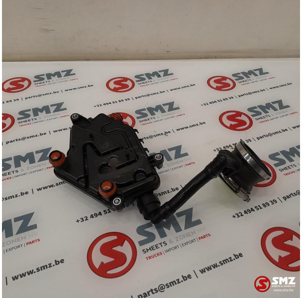 Mercedes-Benz Occ olieafscheider links AMG C63S Mercedes - المحرك و قطع الغيار - سيارة: صورة 4 Mercedes-Benz Occ olieafscheider links AMG C63S Mercedes - المحرك و قطع الغيار - سيارة: صورة 4