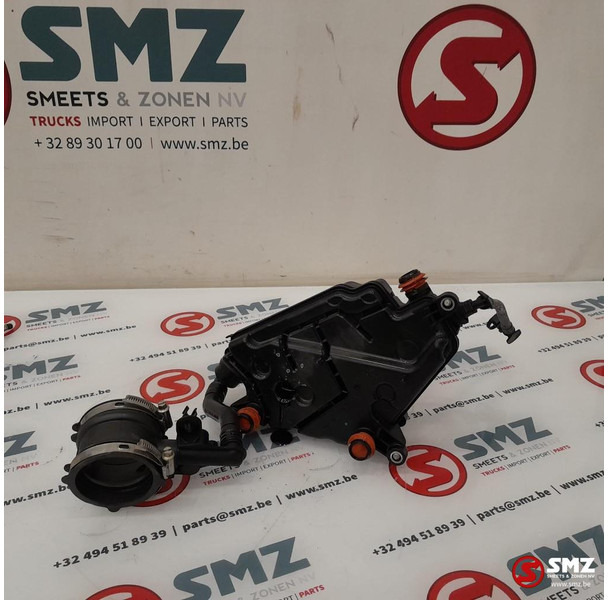 Mercedes-Benz Occ olieafscheider rechts AMG C63S Mercedes - المحرك و قطع الغيار - سيارة: صورة 3 Mercedes-Benz Occ olieafscheider rechts AMG C63S Mercedes - المحرك و قطع الغيار - سيارة: صورة 3