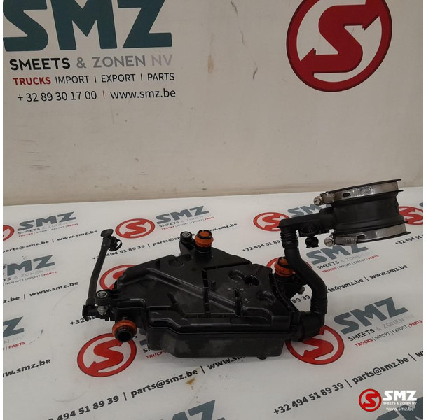 Mercedes-Benz Occ olieafscheider rechts AMG C63S Mercedes - المحرك و قطع الغيار - سيارة: صورة 1 Mercedes-Benz Occ olieafscheider rechts AMG C63S Mercedes - المحرك و قطع الغيار - سيارة: صورة 1