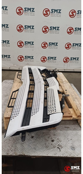 Mercedes-Benz Occ radiatorgrille Mercedes - شبكة تهوية - شاحنة: صورة 3 Mercedes-Benz Occ radiatorgrille Mercedes - شبكة تهوية - شاحنة: صورة 3