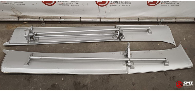 Mercedes-Benz Occ set cabinespoilers links + rechts Mercedes SK - الإيروديناميكية/ الجناح الخلفي - شاحنة: صورة 2 Mercedes-Benz Occ set cabinespoilers links + rechts Mercedes SK - الإيروديناميكية/ الجناح الخلفي - شاحنة: صورة 2