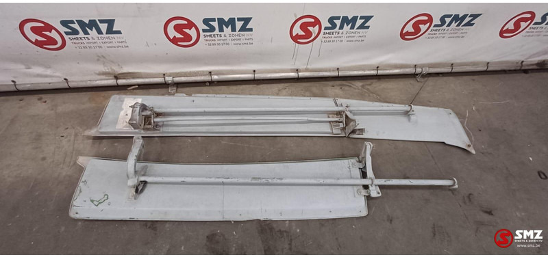 Mercedes-Benz Occ set cabinespoilers links + rechts Mercedes SK - الإيروديناميكية/ الجناح الخلفي - شاحنة: صورة 2 Mercedes-Benz Occ set cabinespoilers links + rechts Mercedes SK - الإيروديناميكية/ الجناح الخلفي - شاحنة: صورة 2