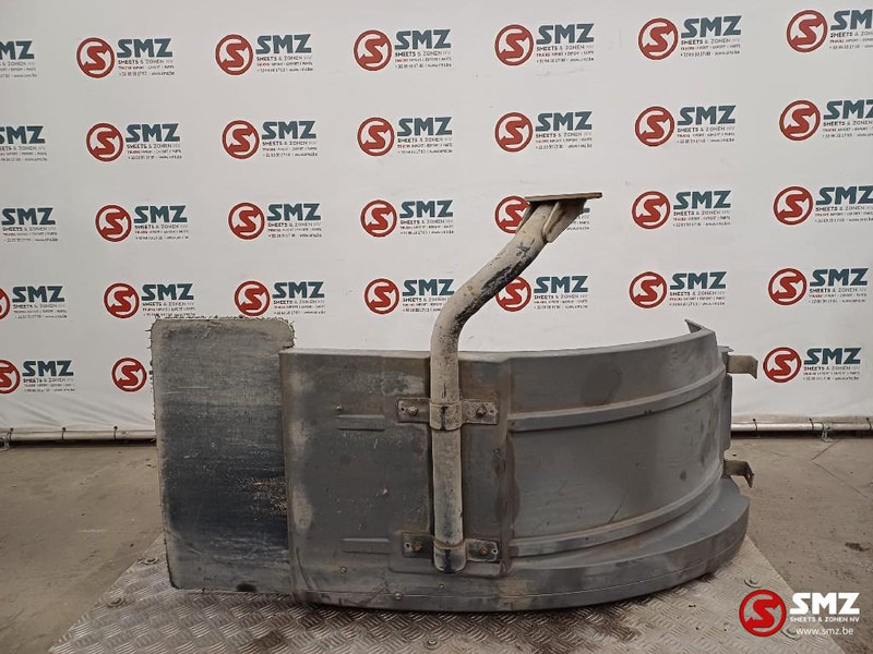 Mercedes-Benz Occ spatbord + spatbordbeugel Econic rechtsachtera - هيكل السيارة الخارجية - شاحنة: صورة 1 Mercedes-Benz Occ spatbord + spatbordbeugel Econic rechtsachtera - هيكل السيارة الخارجية - شاحنة: صورة 1