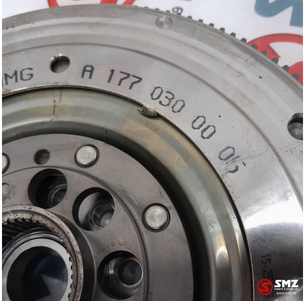 Mercedes-Benz Occ vliegwiel AMG C63S Mercedes - المحرك و قطع الغيار - سيارة: صورة 4 Mercedes-Benz Occ vliegwiel AMG C63S Mercedes - المحرك و قطع الغيار - سيارة: صورة 4