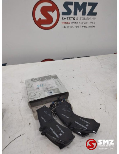 Mercedes-Benz Set remblokken mercedes sprinter w901-w905 a008420 - حشوات المكابح - شاحنة: صورة 1 Mercedes-Benz Set remblokken mercedes sprinter w901-w905 a008420 - حشوات المكابح - شاحنة: صورة 1