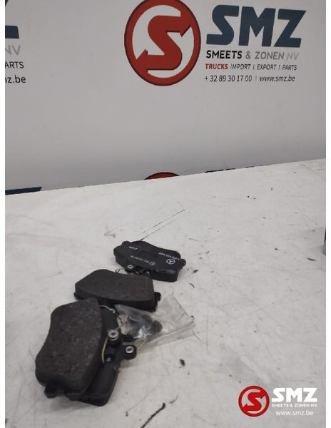 Mercedes-Benz Voorste remblokset mercedes c w202 a0054204620 - حشوات المكابح - شاحنة: صورة 1 Mercedes-Benz Voorste remblokset mercedes c w202 a0054204620 - حشوات المكابح - شاحنة: صورة 1