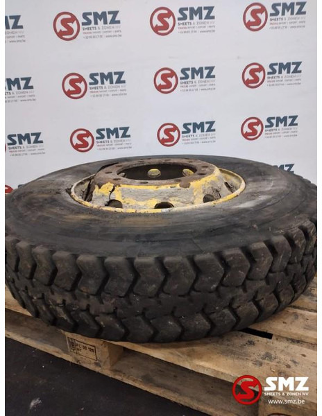 Michelin Occ vrachtwagenband Michelin 12R22.5 - إطارات - شاحنة: صورة 1 Michelin Occ vrachtwagenband Michelin 12R22.5 - إطارات - شاحنة: صورة 1