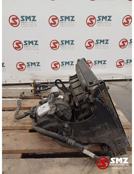 Scania Occ parkeerkoeler + aircocompressor Scania - نظام التبريد - شاحنة: صورة 4 Scania Occ parkeerkoeler + aircocompressor Scania - نظام التبريد - شاحنة: صورة 4