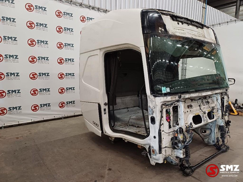 Volvo Occ Cabine Volvo FH4 met schade - الكابينة والداخلية - شاحنة: صورة 3 Volvo Occ Cabine Volvo FH4 met schade - الكابينة والداخلية - شاحنة: صورة 3