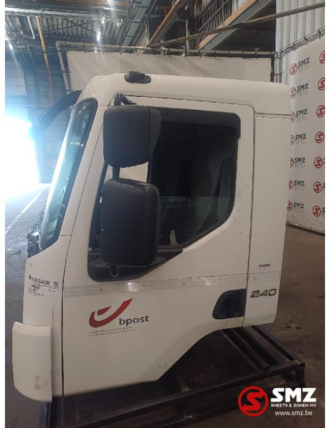 Volvo Occ cabine Volvo - الكابينة والداخلية - شاحنة: صورة 3 Volvo Occ cabine Volvo - الكابينة والداخلية - شاحنة: صورة 3