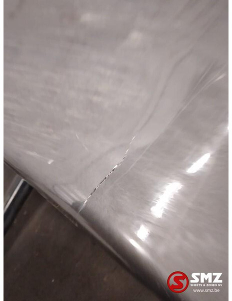 Volvo Occ cabinespoiler links Volvo FH 2371073 - الإيروديناميكية/ الجناح الخلفي - شاحنة: صورة 4 Volvo Occ cabinespoiler links Volvo FH 2371073 - الإيروديناميكية/ الجناح الخلفي - شاحنة: صورة 4