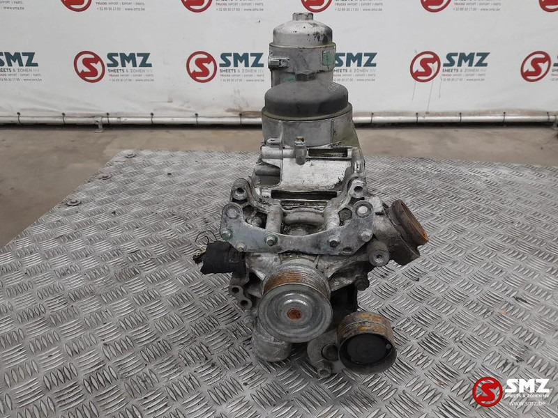 Volvo Occ oliefilterhuis met waterpomp D7E Volvo - فلتر الزيت - شاحنة: صورة 4 Volvo Occ oliefilterhuis met waterpomp D7E Volvo - فلتر الزيت - شاحنة: صورة 4