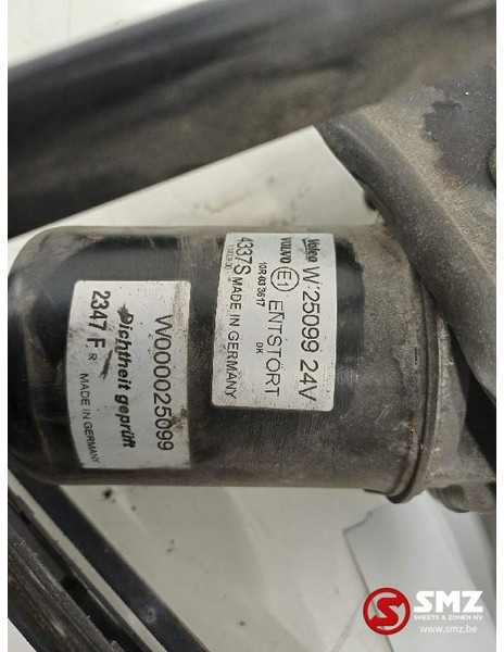 Volvo Occ ruitenwissermechanisme + ruitenwissermotor Vol - مساحة الزجاج الأمامي - شاحنة: صورة 4 Volvo Occ ruitenwissermechanisme + ruitenwissermotor Vol - مساحة الزجاج الأمامي - شاحنة: صورة 4