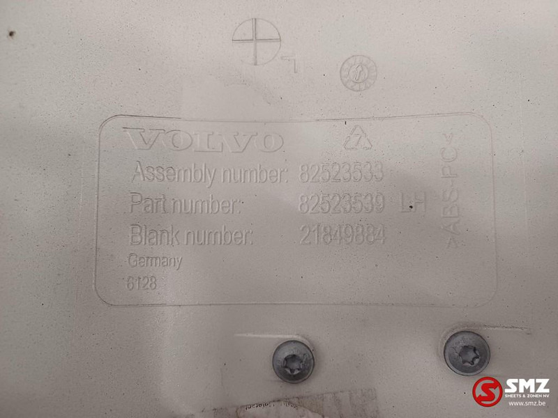 Volvo Occ windgeleider links Volvo - الكابينة والداخلية - شاحنة: صورة 5 Volvo Occ windgeleider links Volvo - الكابينة والداخلية - شاحنة: صورة 5