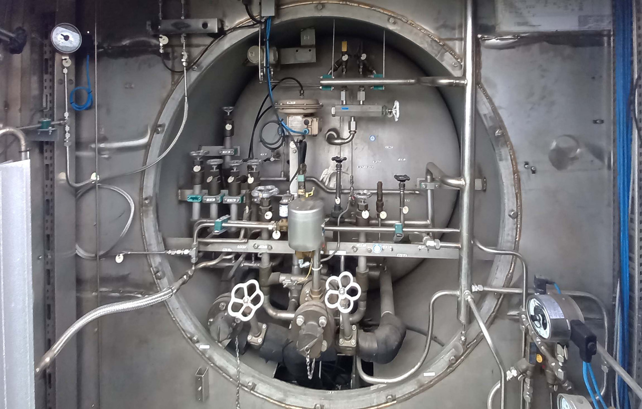 نصف مقطورة صهريج Messer Griesheim Gas tank semi-trailer used for LNG/CNG mobile filling station Methan Gas Cryogenic: صورة 6 نصف مقطورة صهريج Messer Griesheim Gas tank semi-trailer used for LNG/CNG mobile filling station Methan Gas Cryogenic: صورة 6