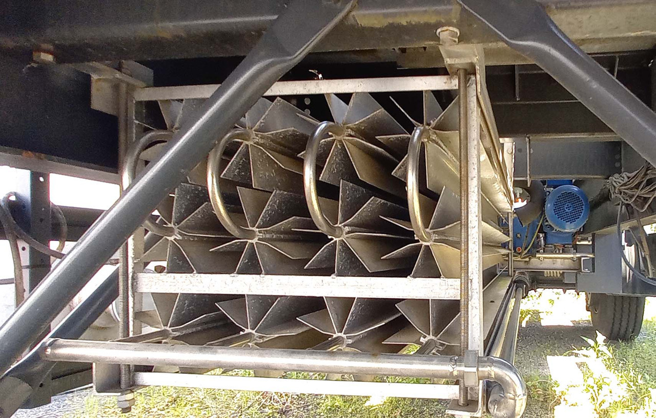 نصف مقطورة صهريج Messer Griesheim Gas tank semi-trailer used for LNG/CNG mobile filling station Methan Gas Cryogenic: صورة 20 نصف مقطورة صهريج Messer Griesheim Gas tank semi-trailer used for LNG/CNG mobile filling station Methan Gas Cryogenic: صورة 20