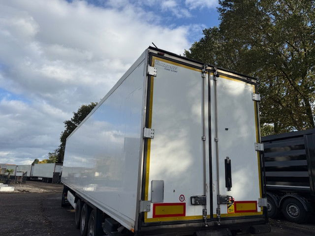 Krone Laadklep APK - نصف مقطورة بصندوق مغلق: صورة 2 Krone Laadklep APK - نصف مقطورة بصندوق مغلق: صورة 2