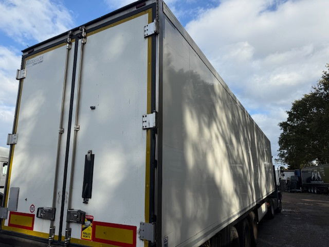 Krone Laadklep APK - نصف مقطورة بصندوق مغلق: صورة 3 Krone Laadklep APK - نصف مقطورة بصندوق مغلق: صورة 3