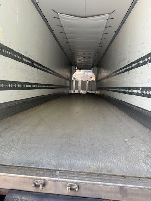 Krone Laadklep Liftas - نصف مقطورة للتبريد: صورة 5 Krone Laadklep Liftas - نصف مقطورة للتبريد: صورة 5