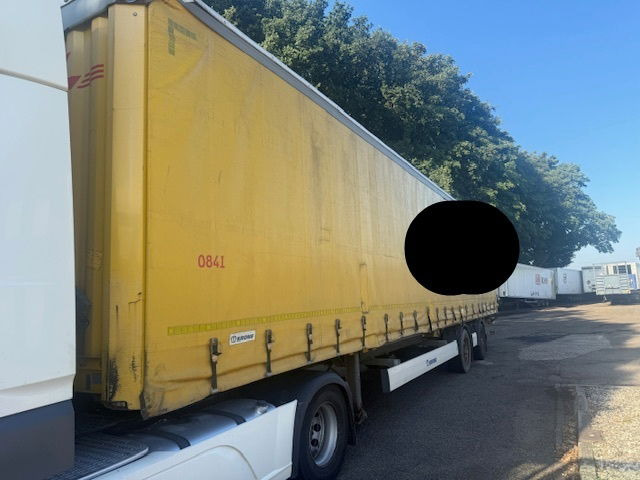 Krone Stuuras liftas laadklep - نصف مقطورة بستائر جانبية: صورة 1 Krone Stuuras liftas laadklep - نصف مقطورة بستائر جانبية: صورة 1