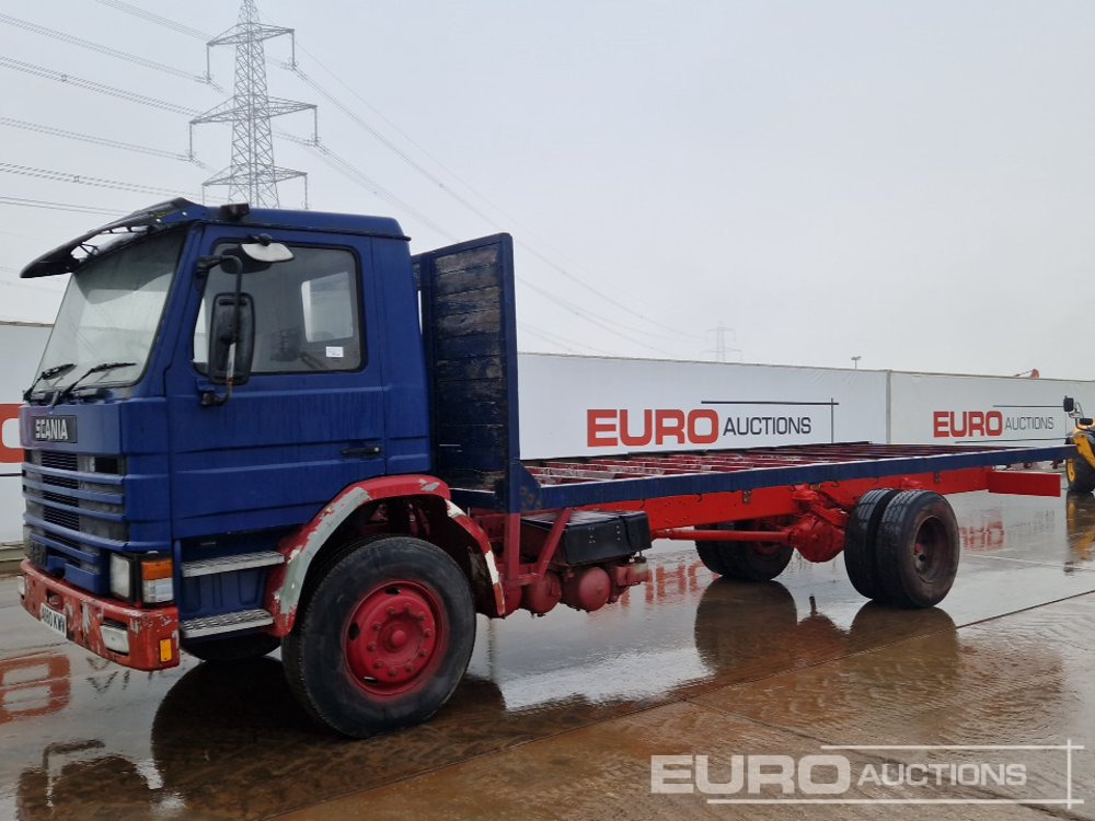 1983 Scania 82M - شاحنات مسطحة: صورة 1 1983 Scania 82M - شاحنات مسطحة: صورة 1