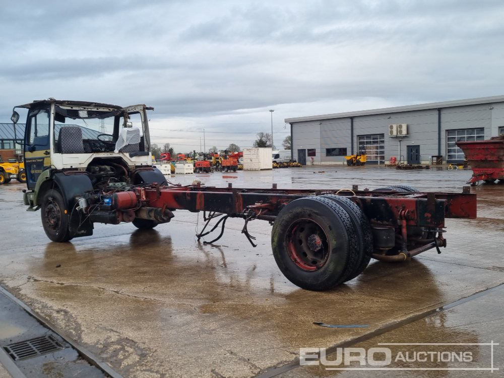 1989 Mercedes 1617 - شاحنة بهيكل معدني للمقصورة: صورة 3 1989 Mercedes 1617 - شاحنة بهيكل معدني للمقصورة: صورة 3