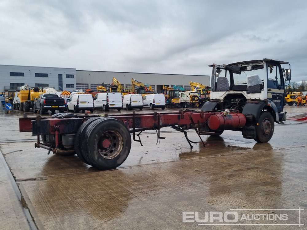 1989 Mercedes 1617 - شاحنة بهيكل معدني للمقصورة: صورة 5 1989 Mercedes 1617 - شاحنة بهيكل معدني للمقصورة: صورة 5