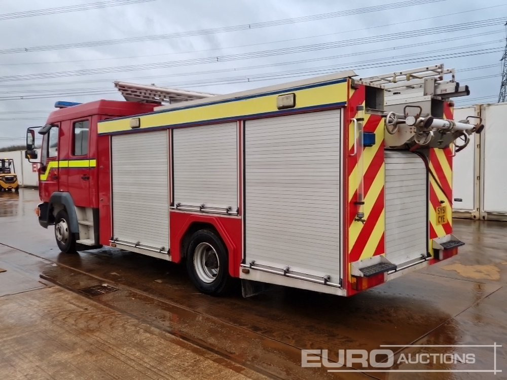 2001 MAN 4x2 Fire Engine, Manual Gearbox (Reg. Docs. Available) - شاحنة حريق: صورة 3 2001 MAN 4x2 Fire Engine, Manual Gearbox (Reg. Docs. Available) - شاحنة حريق: صورة 3