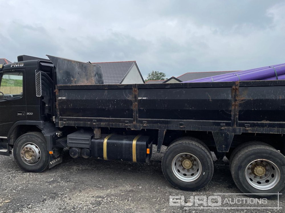 2003 Volvo FM9 320 - شاحنة قلاب: صورة 1 2003 Volvo FM9 320 - شاحنة قلاب: صورة 1