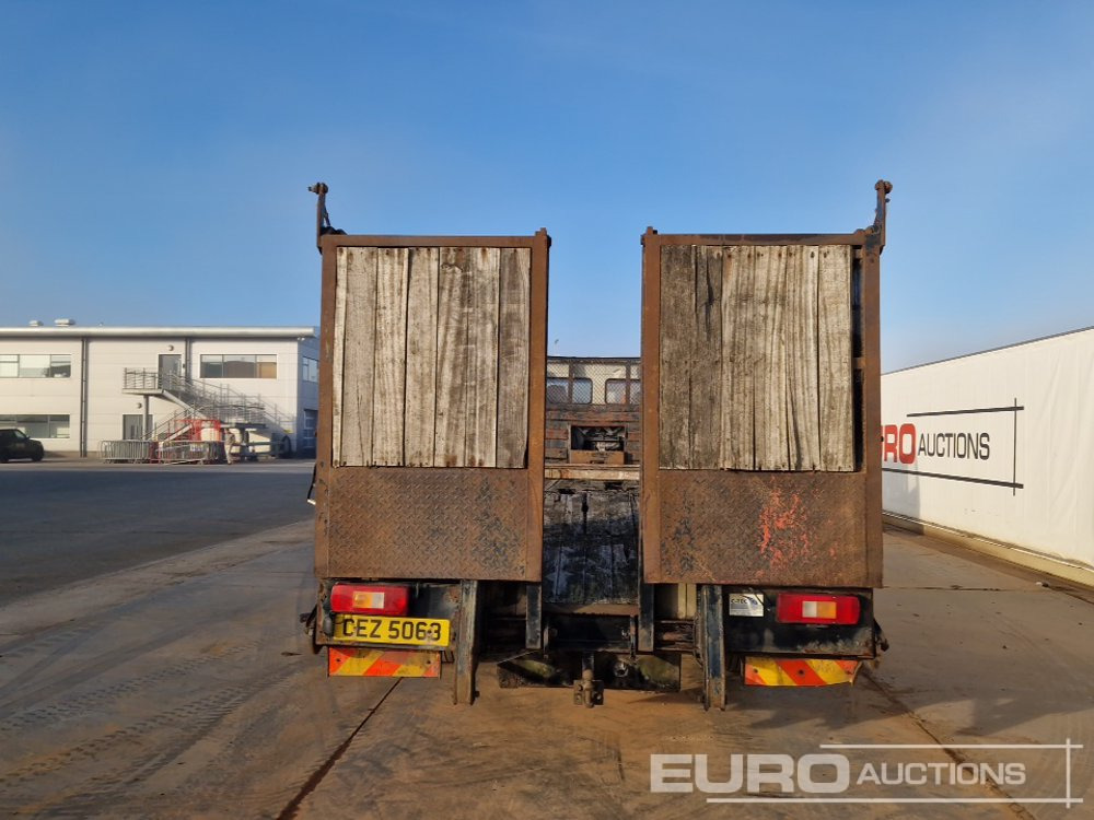 2005 Volvo FL220 - شاحنات مسطحة: صورة 4 2005 Volvo FL220 - شاحنات مسطحة: صورة 4