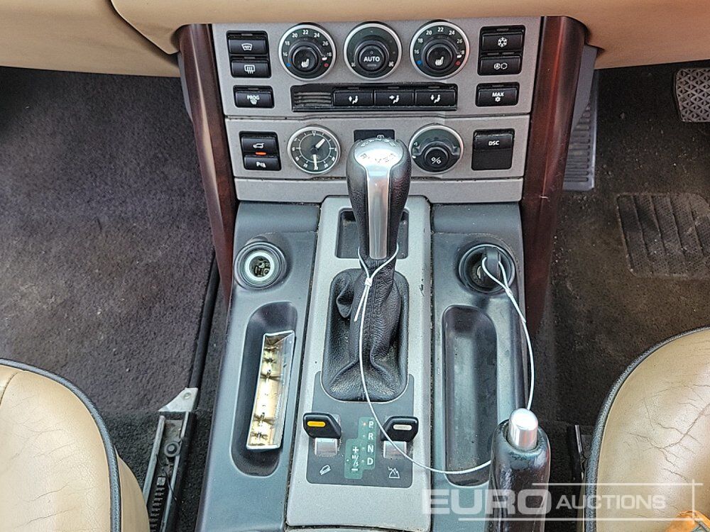 سيارة دفع رباعي 2006 Range Rover Vogue: صورة 25
