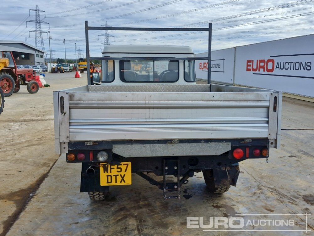 2007 Land Rover Defender - شاحنة البيك أب: صورة 4 2007 Land Rover Defender - شاحنة البيك أب: صورة 4