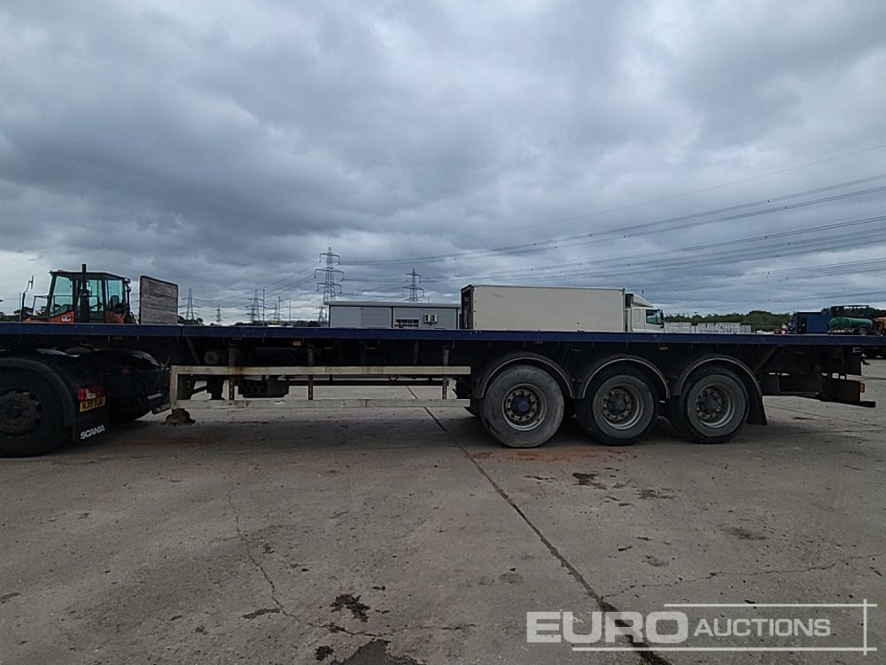 2007 SDC Trailer Tri Axle Extendable Flatbed Trailer, Twist Locks, Rear Steer - نصف مقطورة مسطحة: صورة 2 2007 SDC Trailer Tri Axle Extendable Flatbed Trailer, Twist Locks, Rear Steer - نصف مقطورة مسطحة: صورة 2