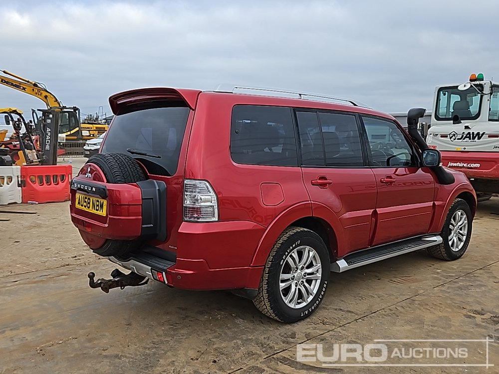 2008 Mitsubishi Shogun - سيارة دفع رباعي: صورة 5 2008 Mitsubishi Shogun - سيارة دفع رباعي: صورة 5
