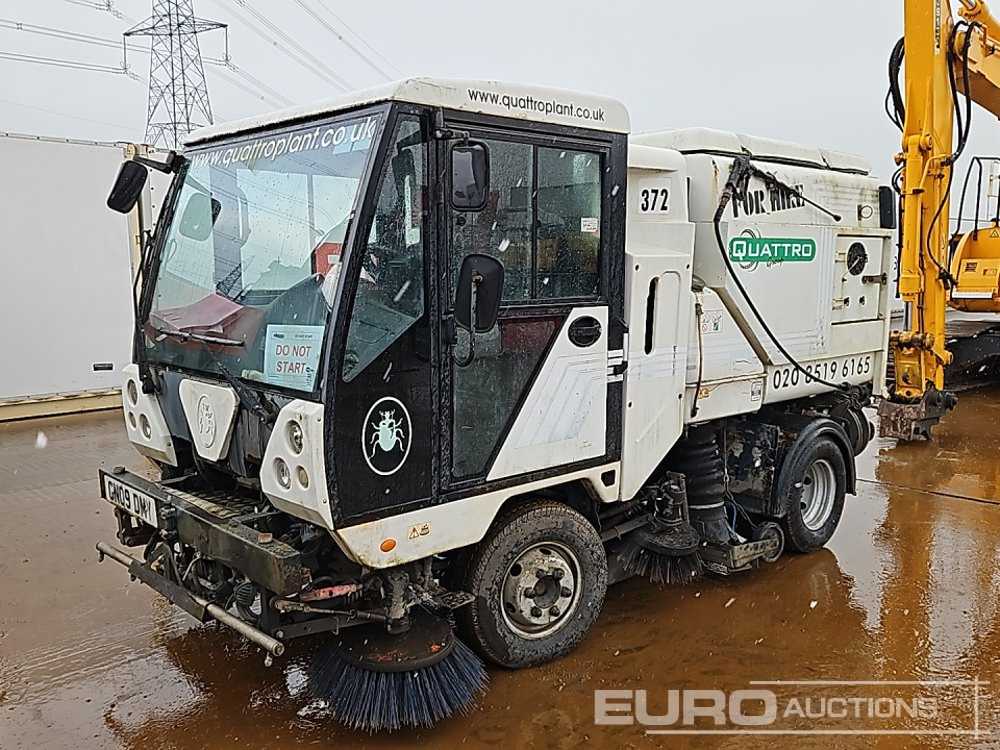 2009 Scarab 4x2 Road Sweeper, Reverse Camera, Automatic Gearbox - سياره كنس شوارع: صورة 1 2009 Scarab 4x2 Road Sweeper, Reverse Camera, Automatic Gearbox - سياره كنس شوارع: صورة 1